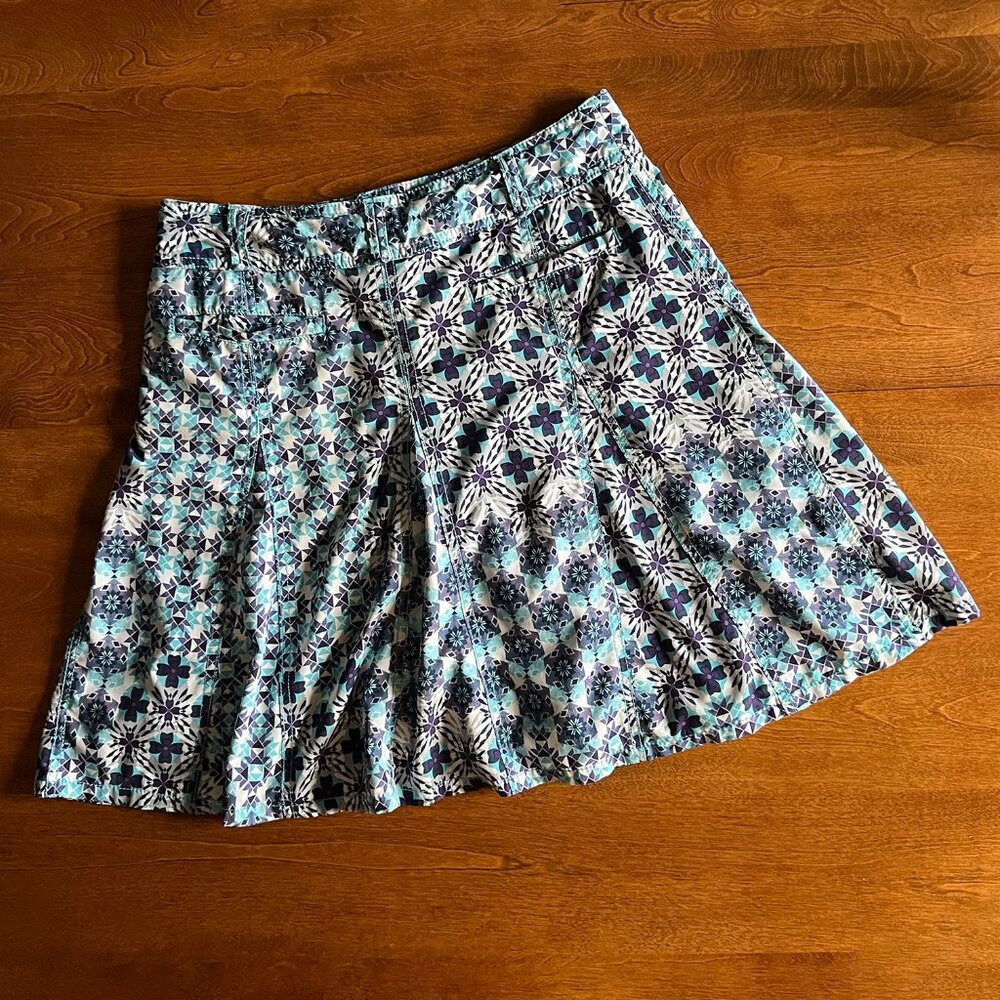 Athleta geo pattern twirl skort stains 6 - Picture 6 of 16